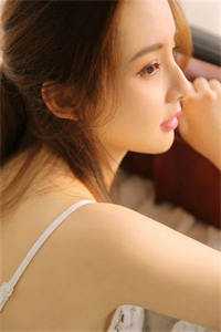 被捕入狱后，未婚夫带着新科技参加审判