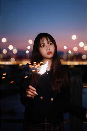 欠你一个她