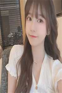 和大佬分手后，我上了热搜