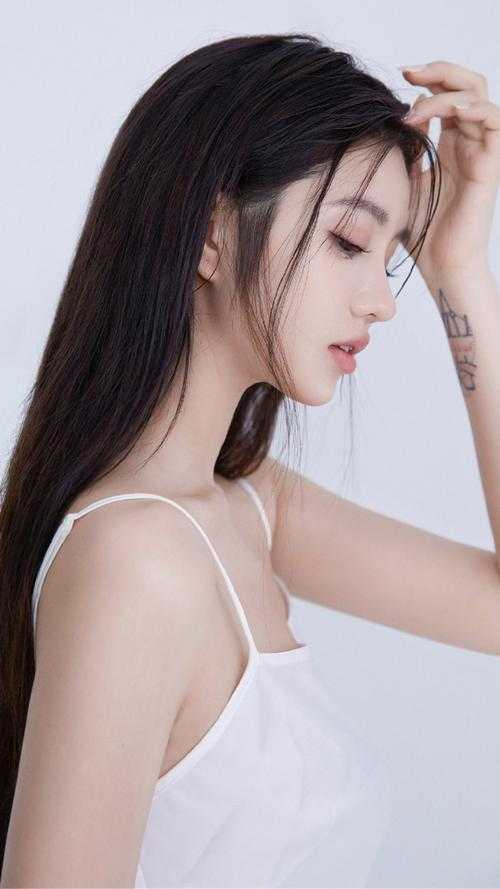 疯批总裁送妻坐牢后，悔不当初