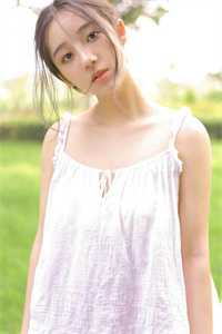 活成前任白月光后，她桃花朵朵开