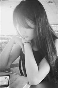 活成前任白月光后，她桃花朵朵开