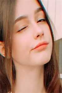 穿成老太太，疯批女王在线洗白