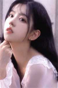 闪婚后，成了隐形大佬的药瘾