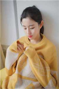 闪婚后，带着指挥官大人在星际乘风破浪