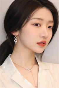 揣着权臣崽跑路后，她被满城通缉