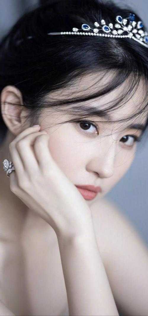 不会吧，穿越后全员都能听到我心声？