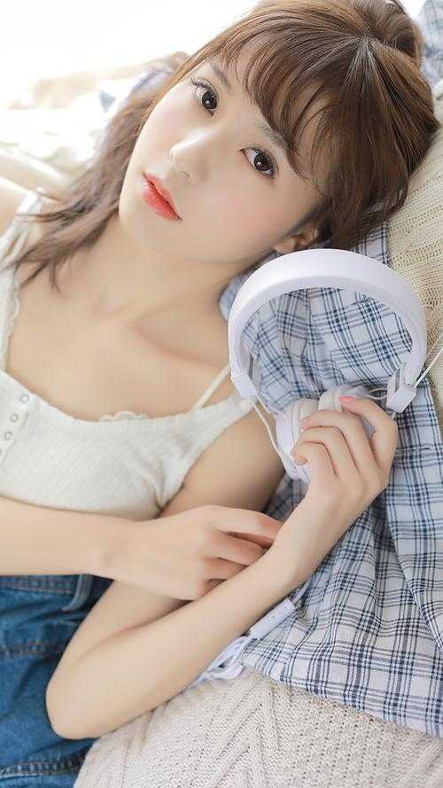 穿书后，男主对她偏执入骨