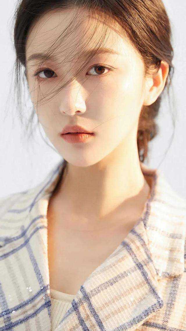 捡了福星闺女后，全村都旺了
