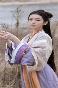 绑定吃瓜系统，恶毒女配逆袭了