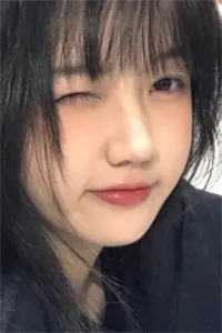 穿书后，专心搞事业的我人设崩了