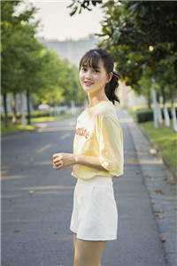 渡劫失败后，玄学大佬成了小农女