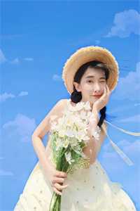 魂穿后，玄学大佬成了豪门团宠