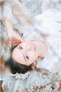 重生不舔校草后，反被他求婚啦