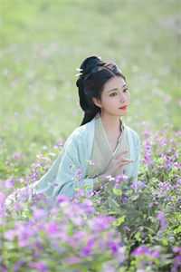 结婚后，冲喜老公成教授，还死盯我！