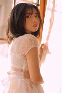 活成前任白月光后，她桃花朵朵开