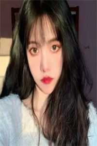 活成前任白月光后，她桃花朵朵开