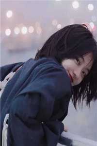 月遥星远，爱已迟暮