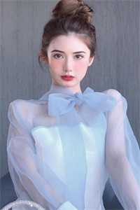 看见弹幕后，和克妻王爷he了