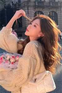 远山照黄昏，一叶一知秋